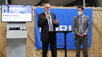 Dr. Robert Plank, President HORIBA Europe & Dr. Ingo Benecke, Geschäftsführer HORIBA FuelCon (r. to l.)