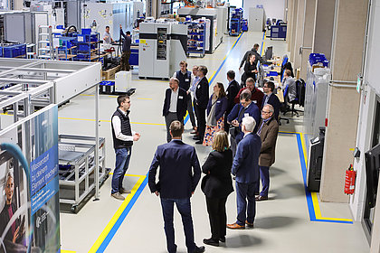 VDMA members on a factory tour of the HORIBA eHUB